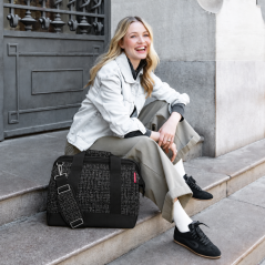 Cestovní taška Reisenthel Allrounder M bouclé black 18L  MS7094