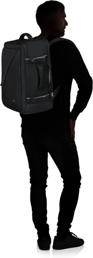 UNDERSEATER EASYJET ( 45 x 36 x 20 cm) American Tourister TAKE2CABIN M Černý 38L 149175/1041