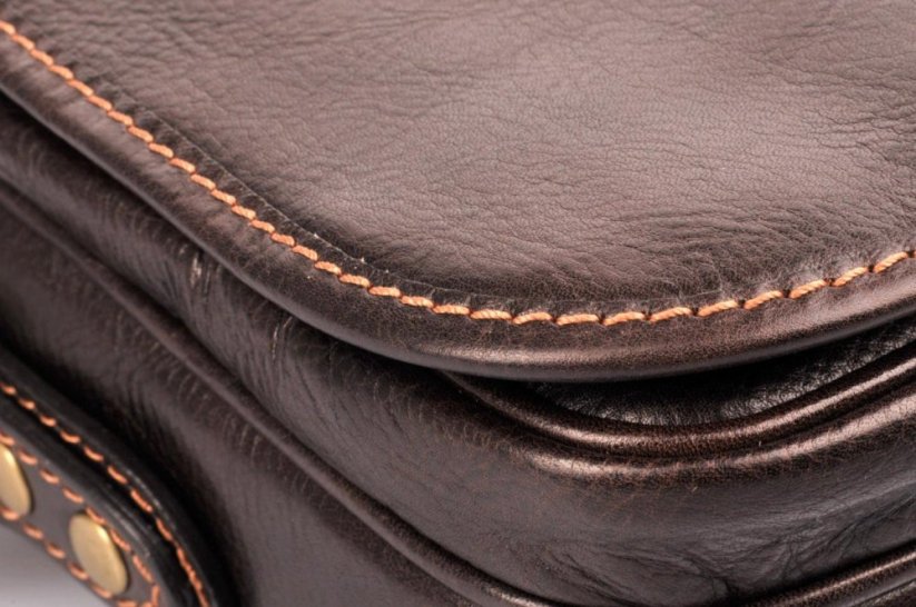 dámská kožená kabelka 0588 tmavě hnědá - světlé šití