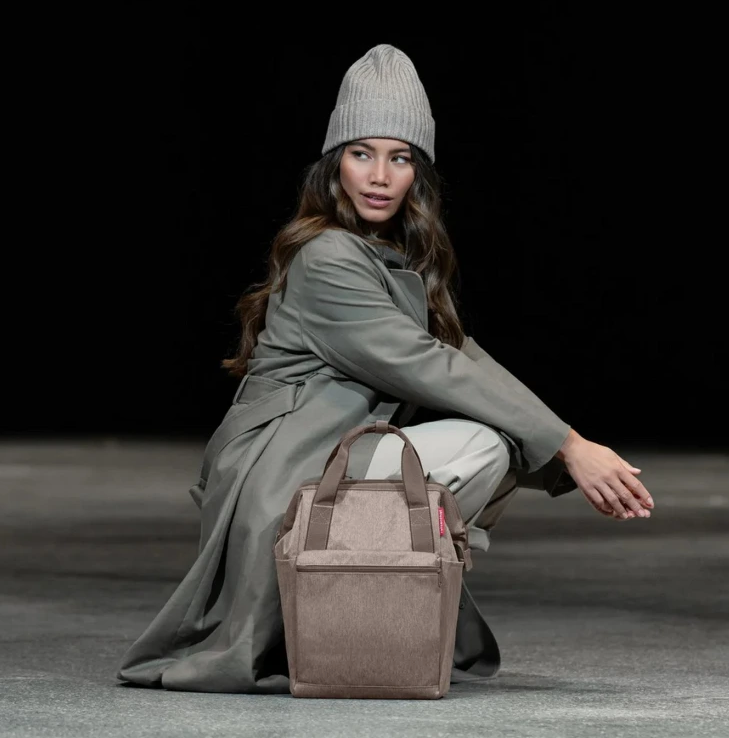 Batoh Reisenthel allrounder R herringbone mokka elegantní dámský městský batoh JR6054