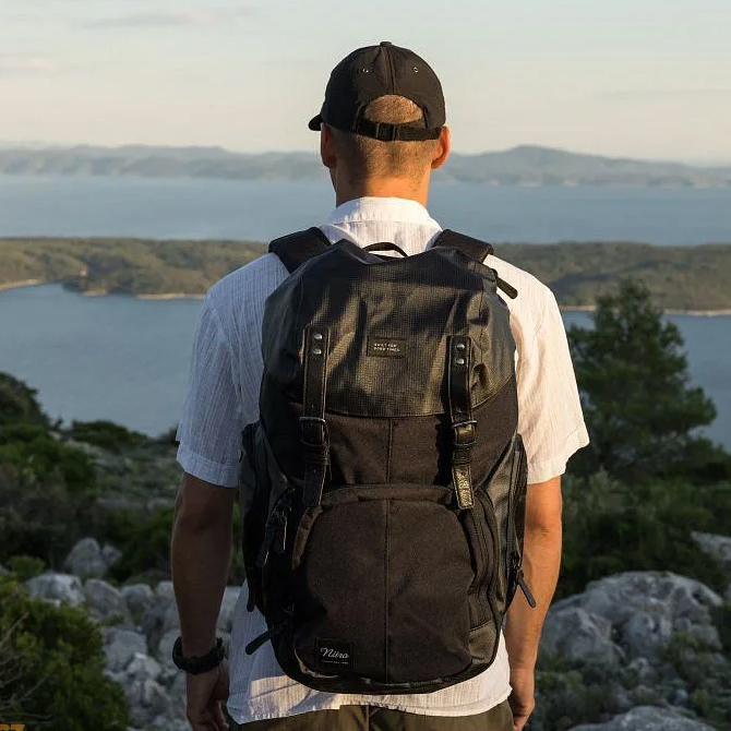 Batoh NITRO DAYPACKER 32 TOUGH BLACK 878101-074 černý