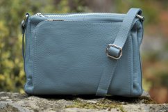 Kožená crossbody kabelka MaxFly 5542 modrá