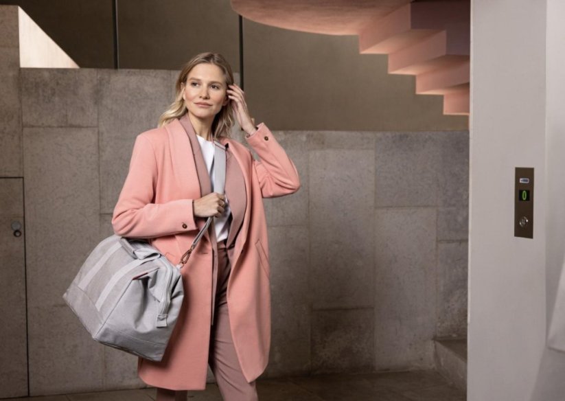 Allrounder L twist sky rose elegantní dámská cestovní taška MT1035