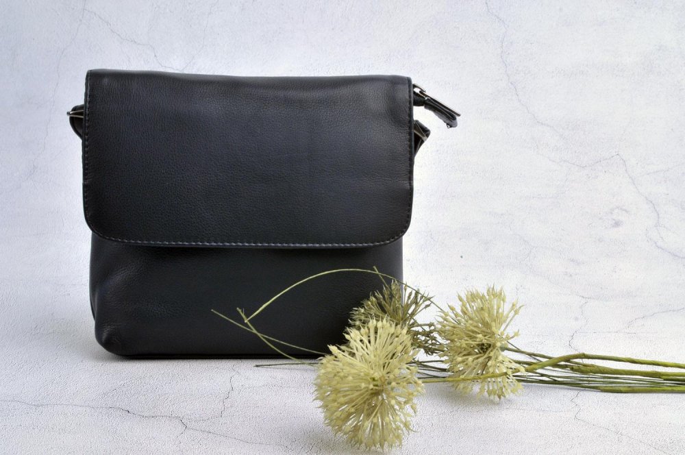 Levně New bags leather malá kabelka přes rameno LB-204 černá