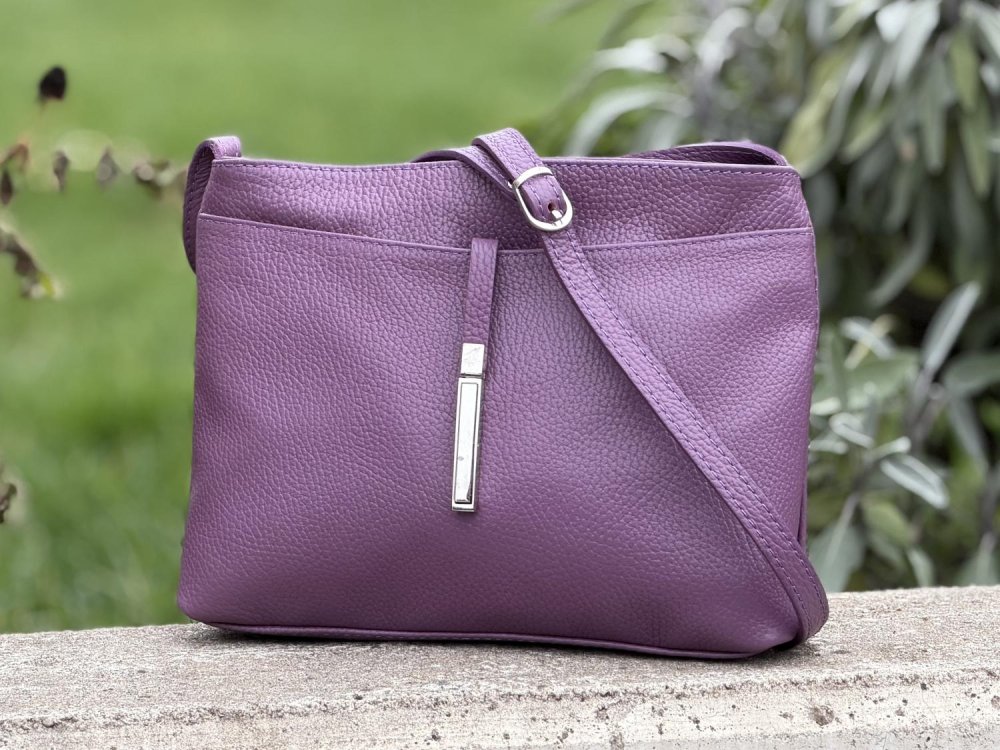 Levně Dámská kožená crossbody kabelka 5085 fialová - 2. jakost